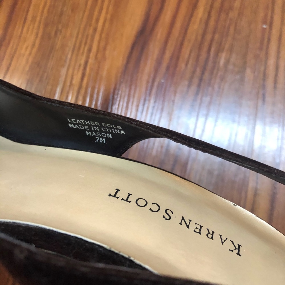 Vintage Karen Scott Brown Suede Slingback Pumps S7 - Picture 4 of 4